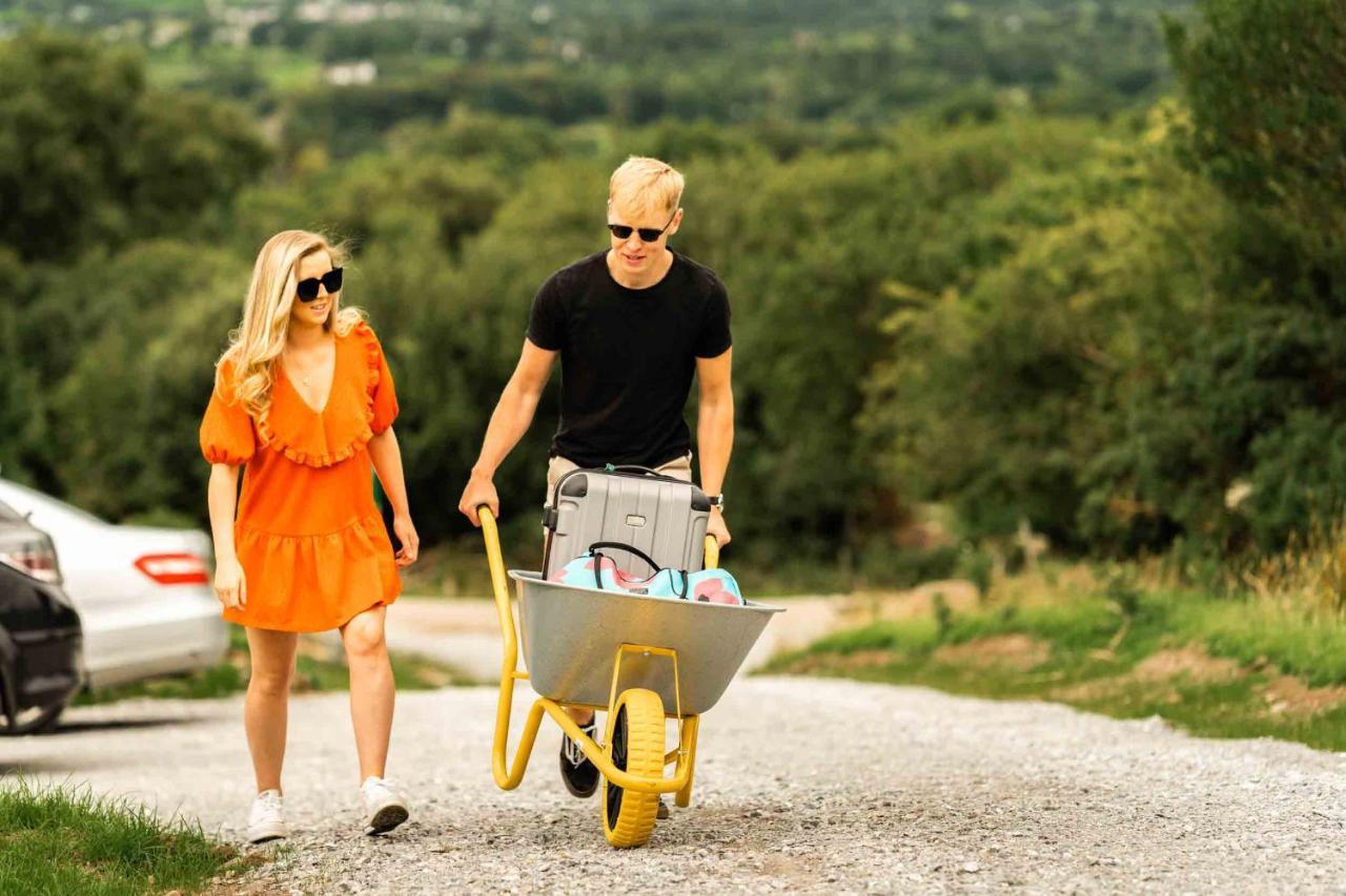 Oaklane Glamping Cabins ケンメア エクステリア 写真