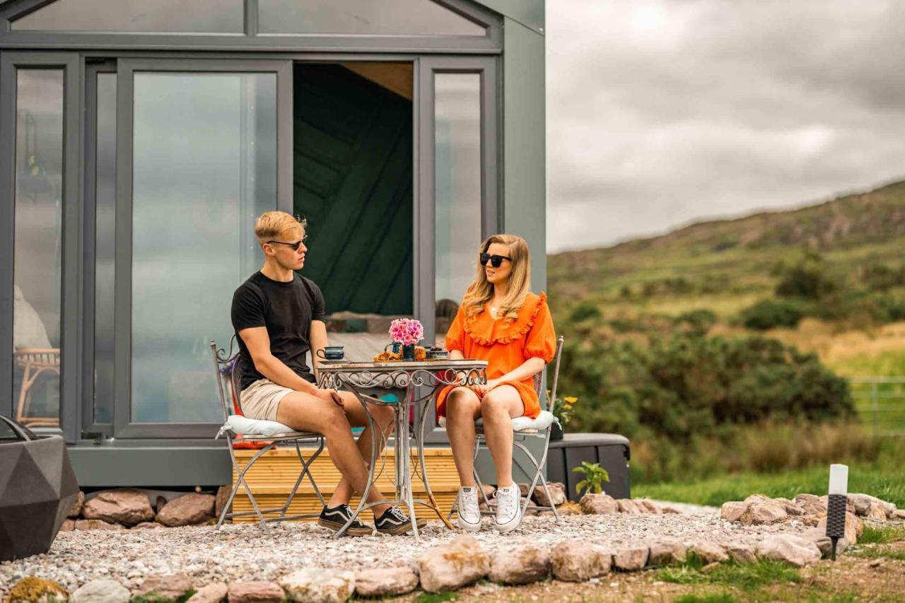 Oaklane Glamping Cabins ケンメア エクステリア 写真