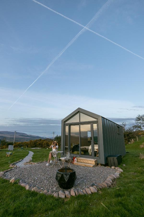 Oaklane Glamping Cabins ケンメア エクステリア 写真